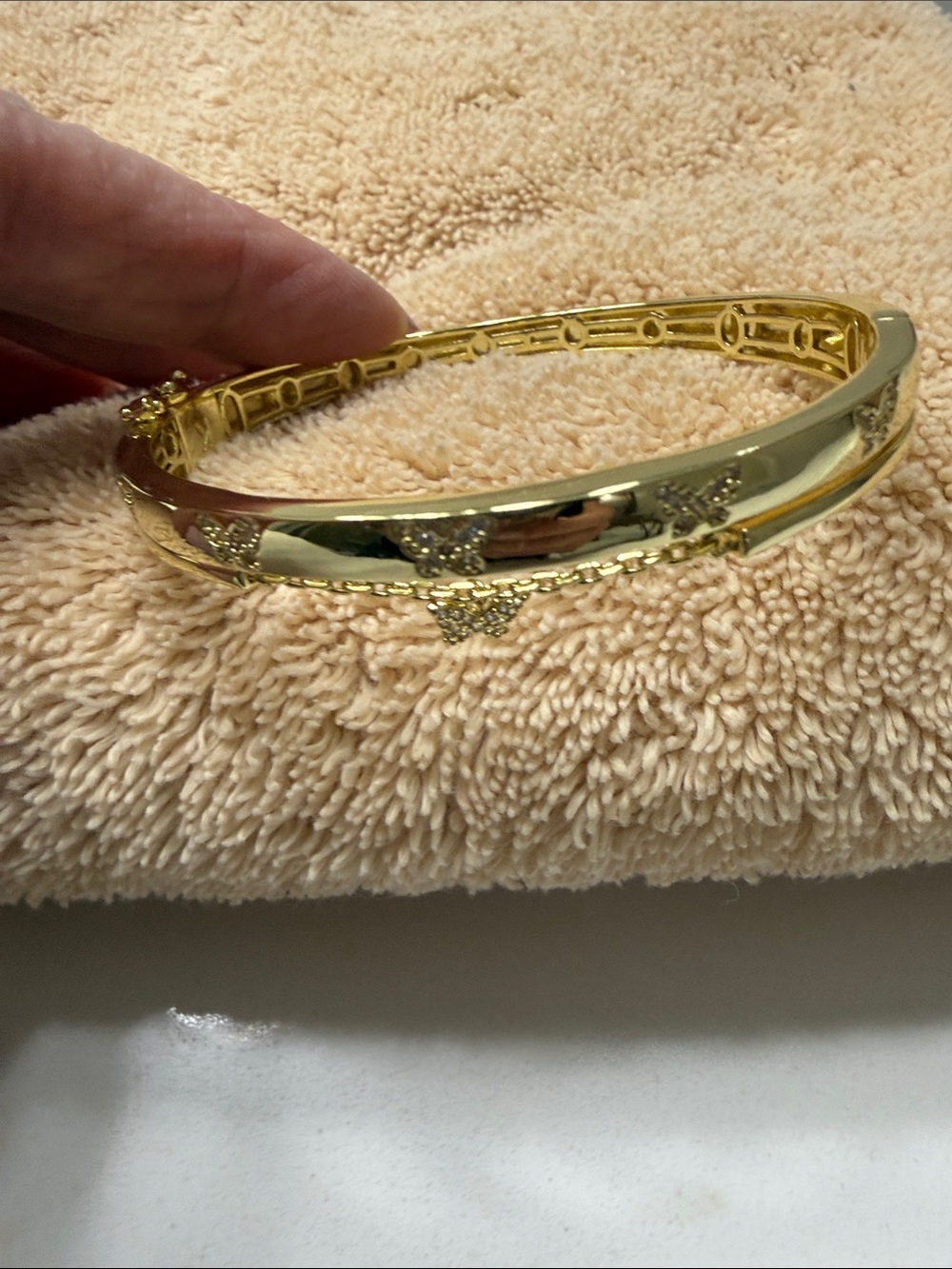 Marlyn Schiff Gold Butterfly Accent Women's Bangle Bracelet